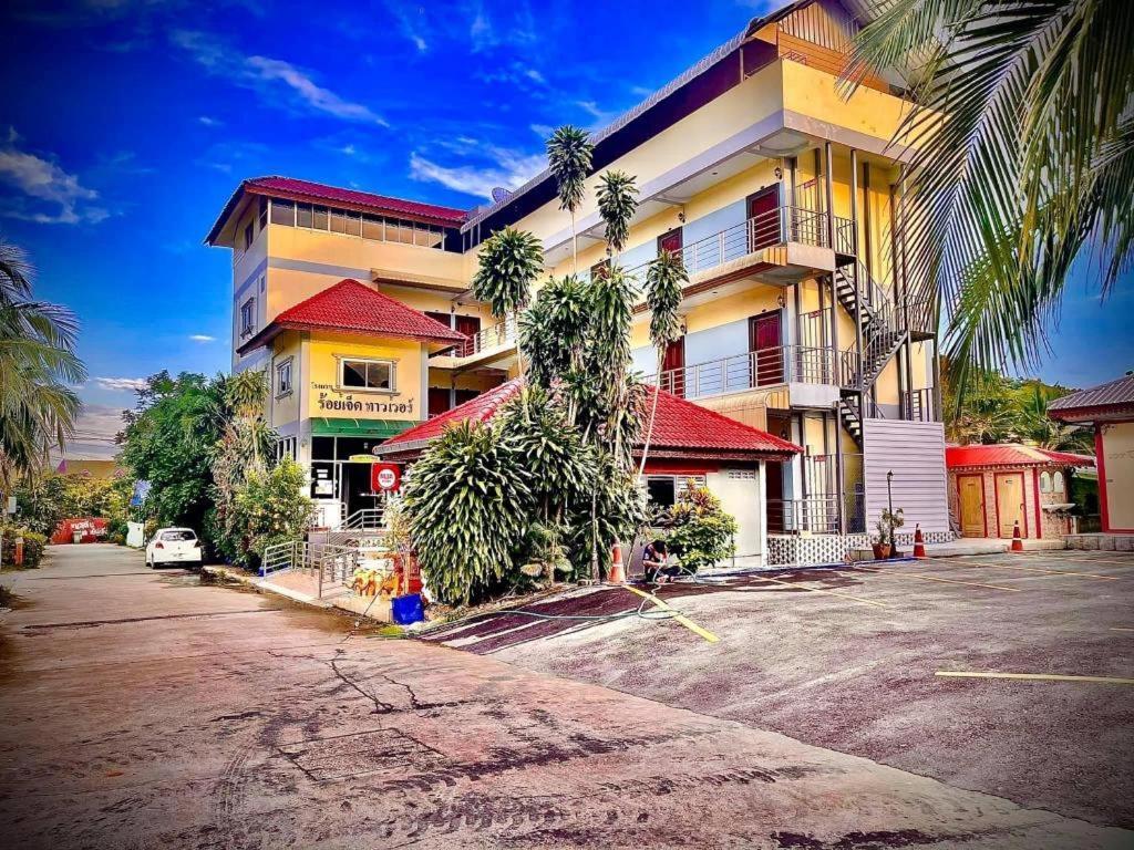 107 Tower Hotel Nan Exterior foto